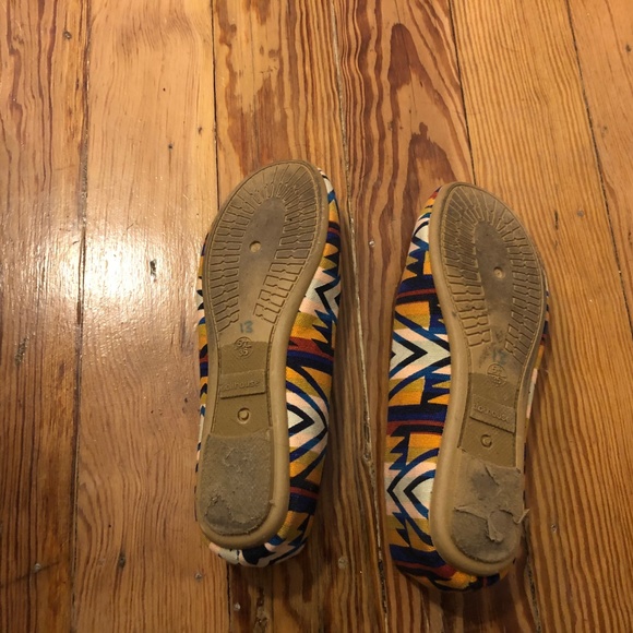 🔴sold🔴 Dollhouse Aztec Print Ballet Flats - Picture 5 of 5